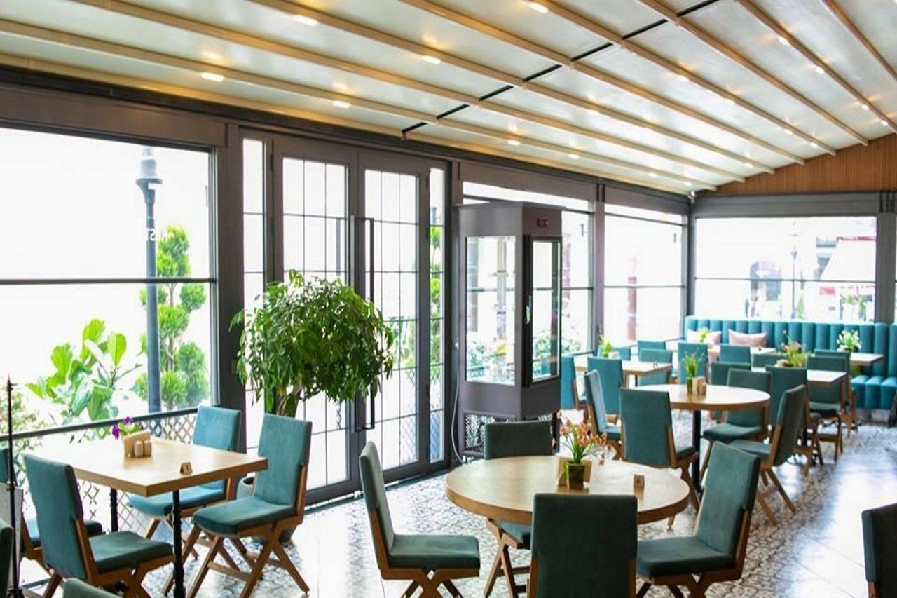 Theatrum Hotel Baku Exterior foto Restaurant